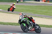 Rea dominuje na Imoli