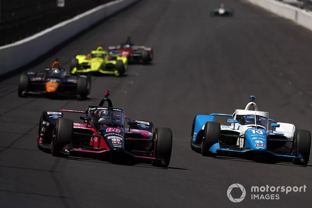 Helio Castroneves, Meyer Shank Racing Honda, Alex Palou, Chip Ganassi Racing Honda