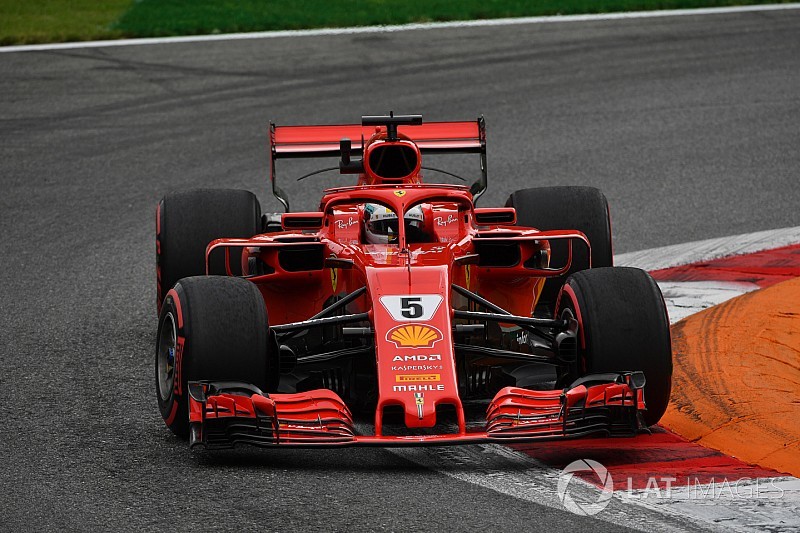 Vettel supera a Hamilton por poco antes de la clasificación en Italia