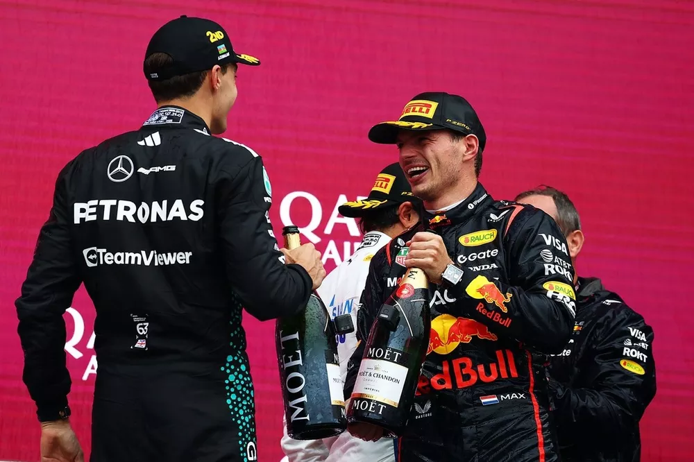 Max Verstappen, Red Bull Racing, George Russell, Mercedes