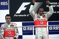 Hamilton responde a Alonso en redes tras el comentario sobre sus títulos