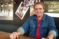 Mesmo com tentativa da Record, Reginaldo Leme revela "pressão" de pessoas para volta da F1 para Globo