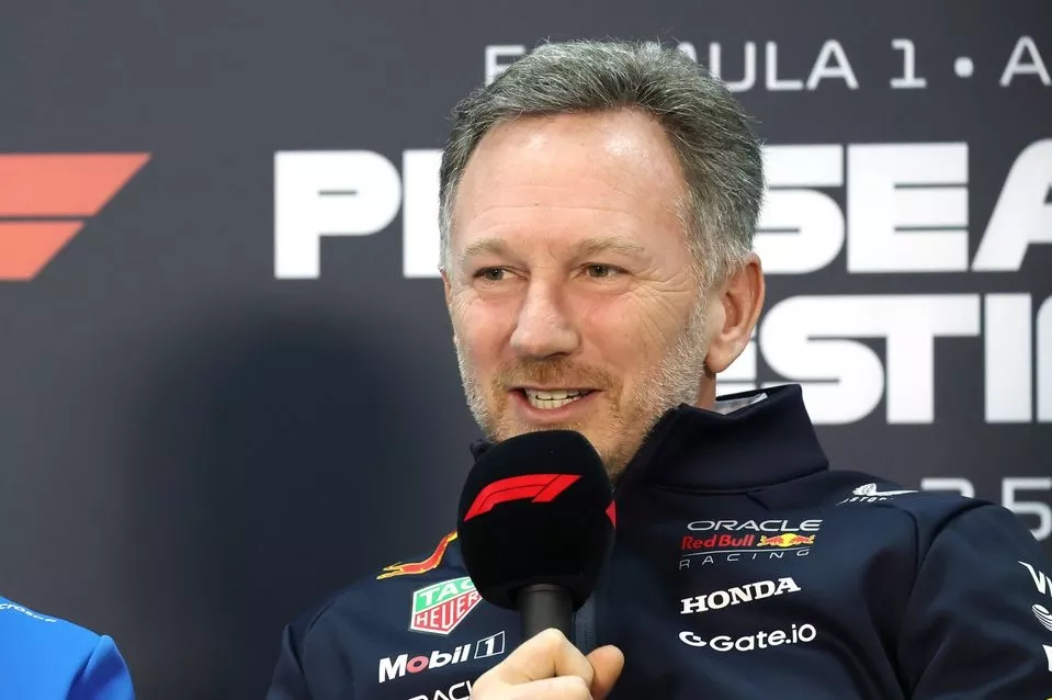 Oliver Oakes, Team Principal de Alpine F1 y Christian Horner, Team Principal de Red Bull Racing