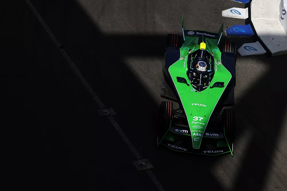Nick Cassidy, Envision Racing