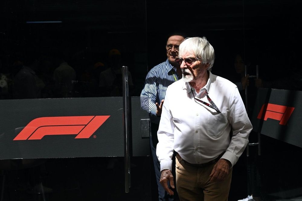 Bernie Ecclestone visits the paddock