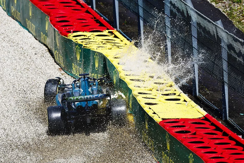 Accident pour Lance Stroll, Aston Martin AMR23