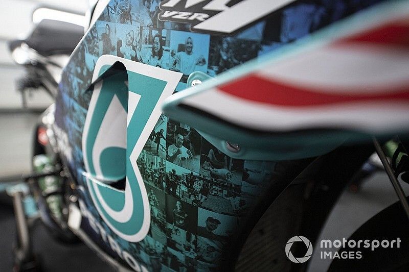 Petronas Yamaha SRT, decoración carrera de casa