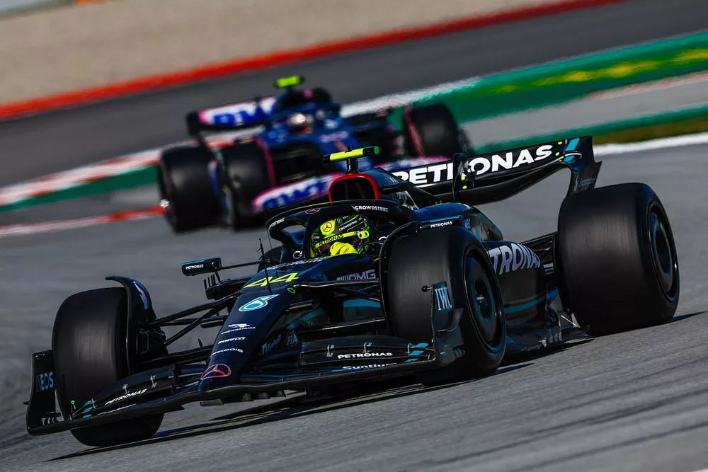 Lewis Hamilton, Mercedes F1 W14, Pierre Gasly, Alpine A523