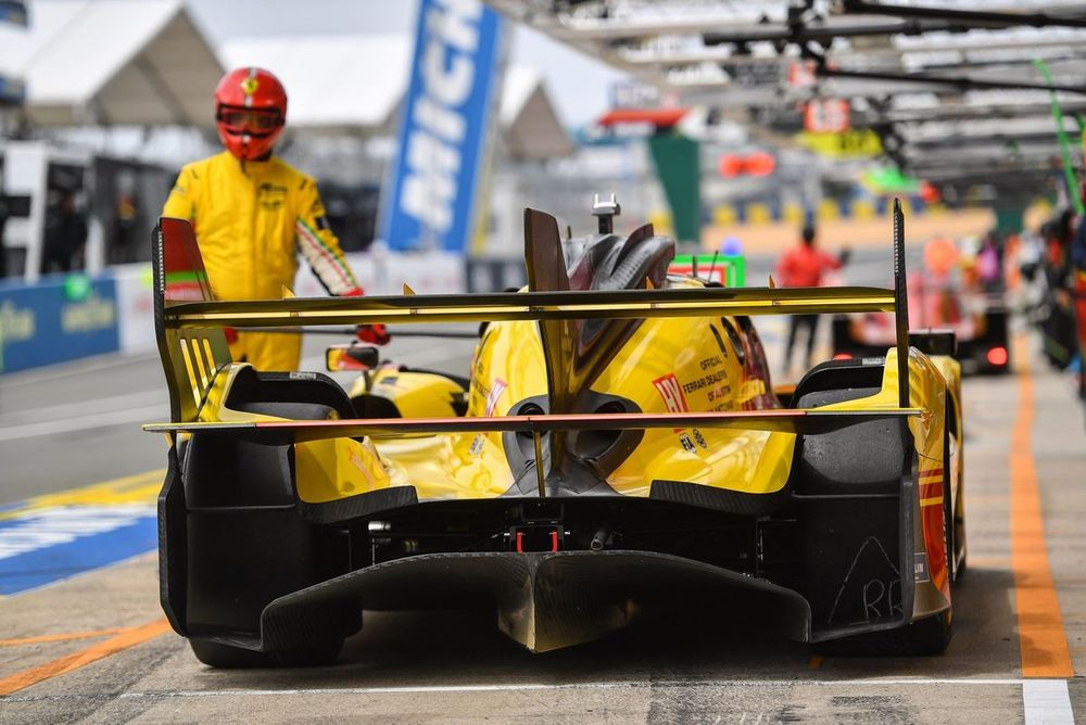 #83 AF Corse Ferrari 499P: Robert Kubica, Robert Shwartzman, Yifei Ye