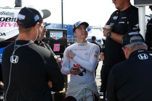 Malukas, listo para volver a la IndyCar en Laguna Seca "mentalmente más fuerte"