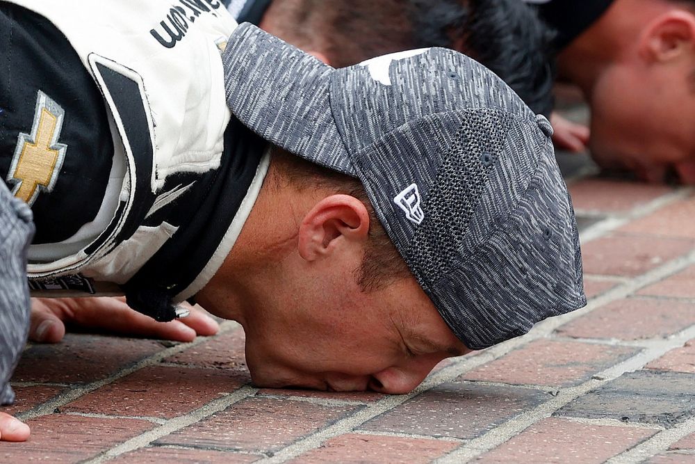 Race winner A.J. Allmendinger, Kaulig Racing, Chevrolet Camaro Hyperice