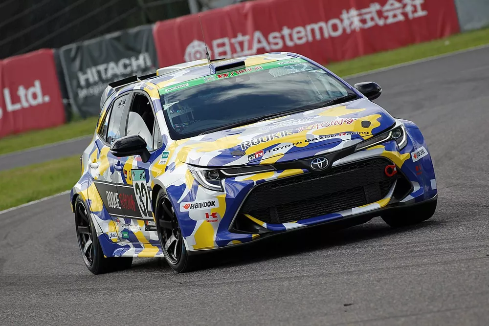 #32 ORC ROOKIE Corolla H2 concept