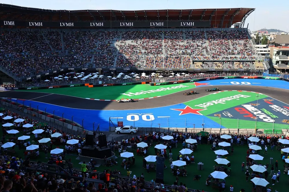 Max Verstappen, Red Bull Racing, Fernando Alonso, Aston Martin Racing, Isack Hadjar, Racing Bulls Team