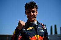 F2 Barcelona: Lindblad se luce en Montmeló; Pepe Martí remonta tras una gran salida