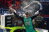NASCAR Cup: Austin Cindric gana en un apretadísimo final en Talladega