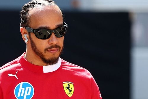 F1: 'Algumas pessoas na Ferrari se arrependem de contratar Hamilton', diz ex-chefe da equipe