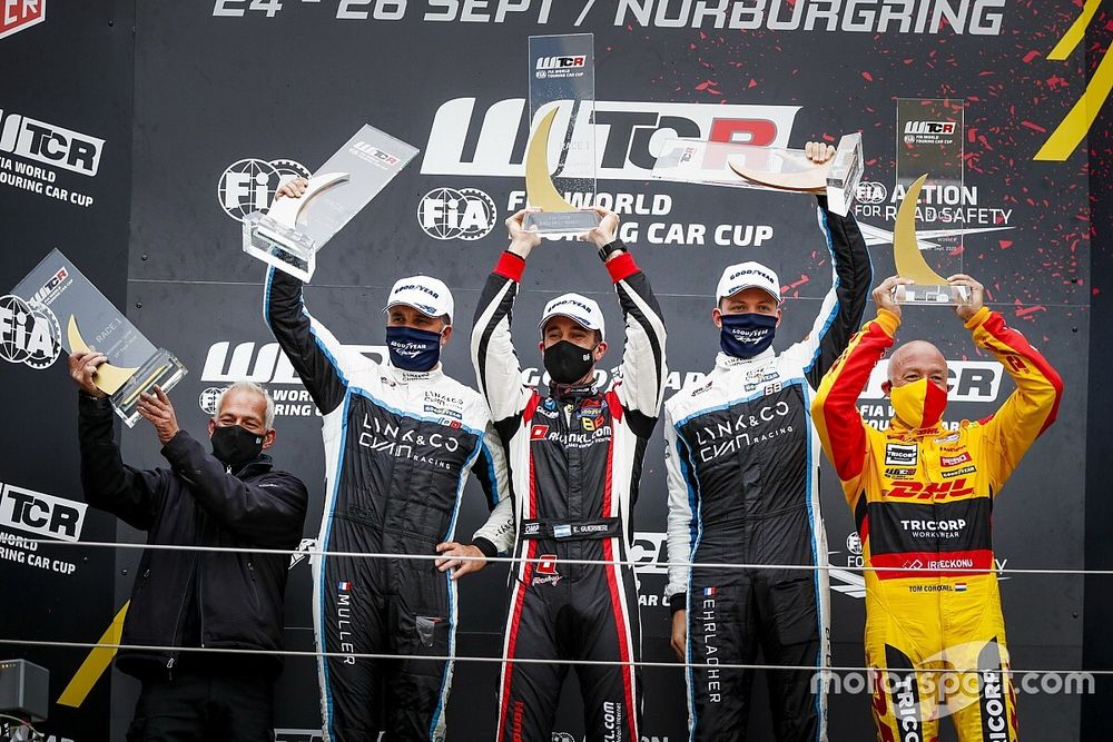 Podium: Race winner Esteban Guerrieri, ALL-INKL.COM M&uuml;nnich Motorsport Honda Civic TCR, second place Yvan Muller, Cyan Racing Lynk & Co 03 TCR , third place Yann Ehrlacher, Cyan Racing Lynk & Co 03 TCR