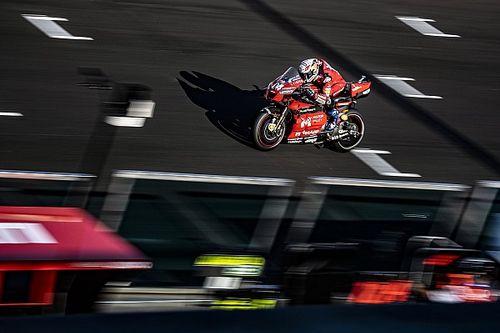 Radio contra el peligro en MotoGP: los pilotos se&ntilde;alan el defecto del sistema