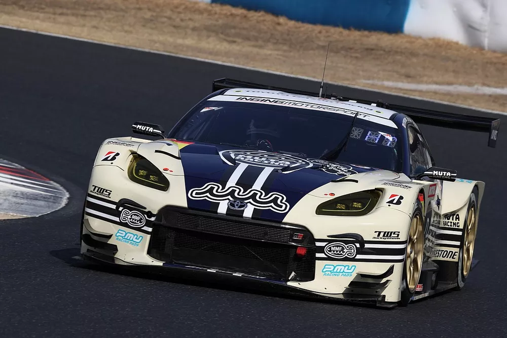 #2 muta Racing GR86 GT