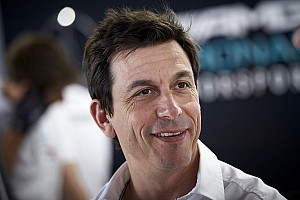Wolff voor het eerst sinds 2013 niet bij Formule 1-race