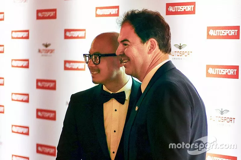Edmund Chu, SECA General Manager (a sx) e James Allen, Motorsport Network (a dx)