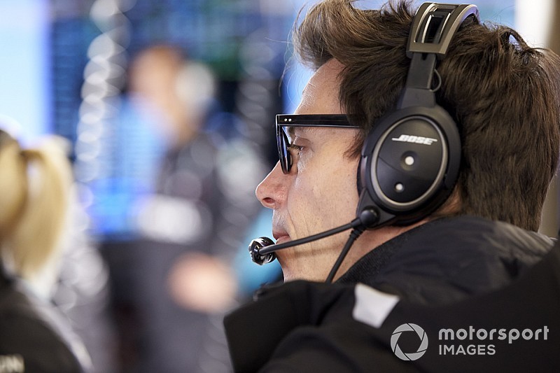 A Mercedes egyelőre nem tudja: a Formula E egy esemény vagy egy verseny?!