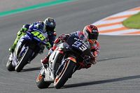 Márquez lidera a mitad de jornada y Lorenzo sigue progresando