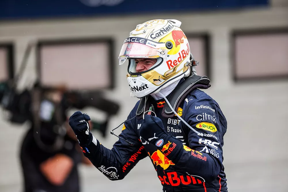 Le vainqueur Max Verstappen, Red Bull Racing