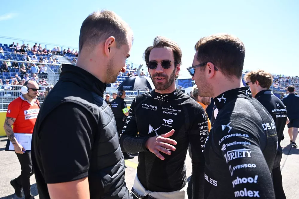 Nico Muller, ABT CUPRA Formula E Team, Jean-Eric Vergne, DS Penske, Stoffel Vandoorne, DS Penske, on the grid