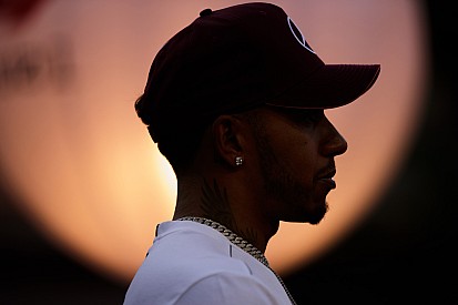 Hamilton vuole incontrare Todt per parlare della scuola dei bambini che corrono