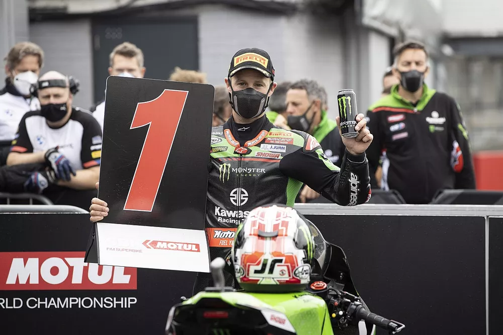 Jonathan Rea, Kawasaki Racing Team WorldSBK takes pole position