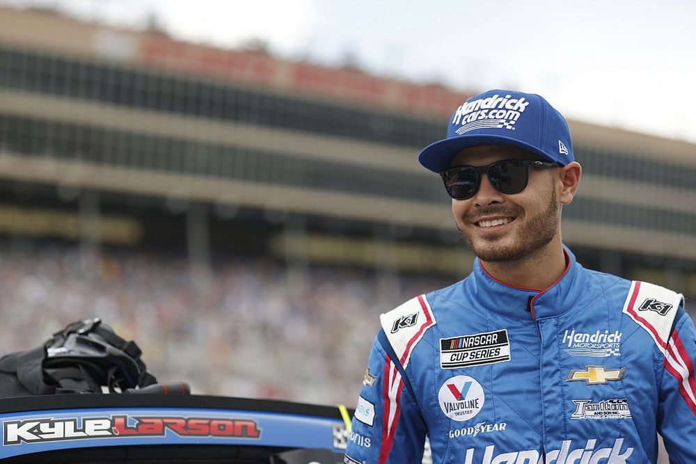 Kyle Larson, Hendrick Motorsports, Chevrolet Camaro HendrickCars.com