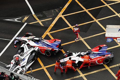 Nasr é alvo de críticas de pilotos da Mahindra por batida: “merecia punição”