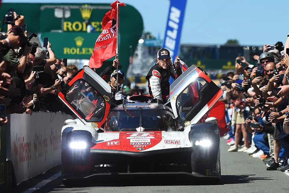 Winners #8 Toyota Gazoo Racing Toyota GR010 Hybrid of S&eacute;bastien Buemi, Brendon Hartley, Ryo Hirakawa