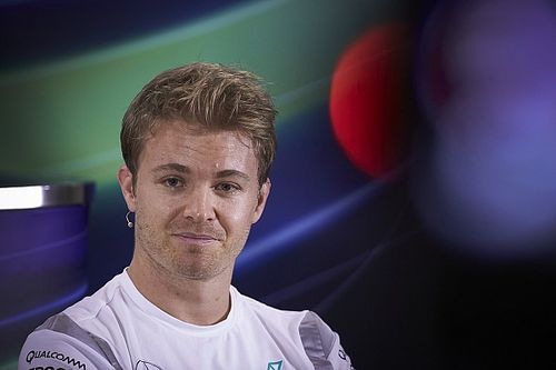 "Lo que Hamilton hacía en 2 vueltas, Rosberg lo hacía en 1000"