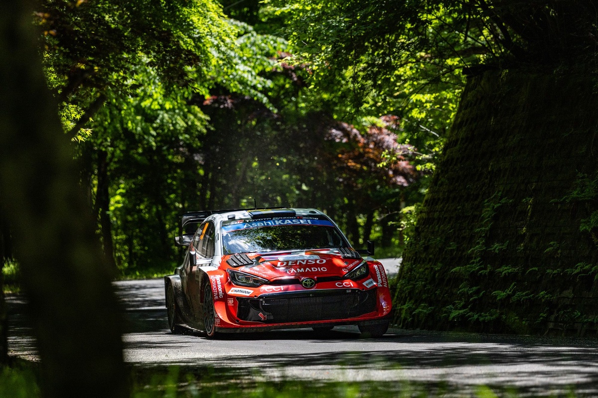 WRC | Rally Giappone, PS1-6: Evans comanda nel poker Toyota. Solberg rallentato da un cervo