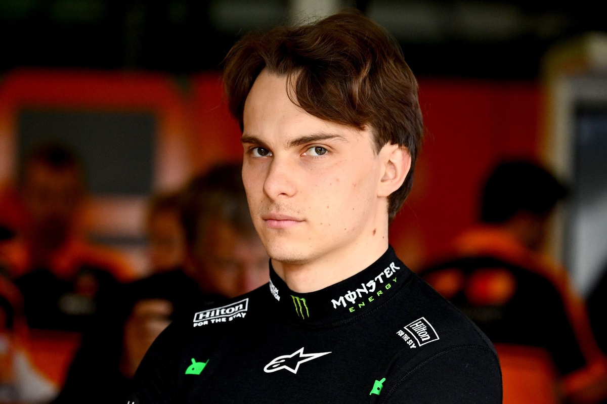 La superioridad de Mercedes en China es "impresionante", dice Piastri