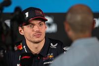Verstappen se centra en "sobrevivir" en la sprint y piensa en el domingo