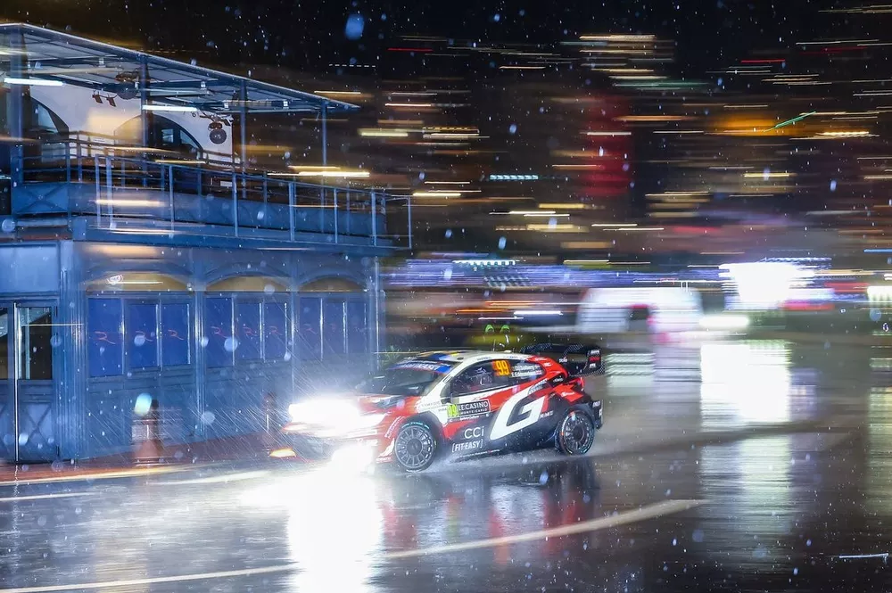 Oliver Solberg Elliott Edmondson, Toyota Gazoo Racing WRT Toyota GR Yaris Rally1