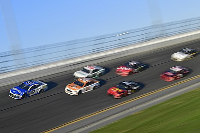 In beeld: de mooiste foto's uit de Daytona 500