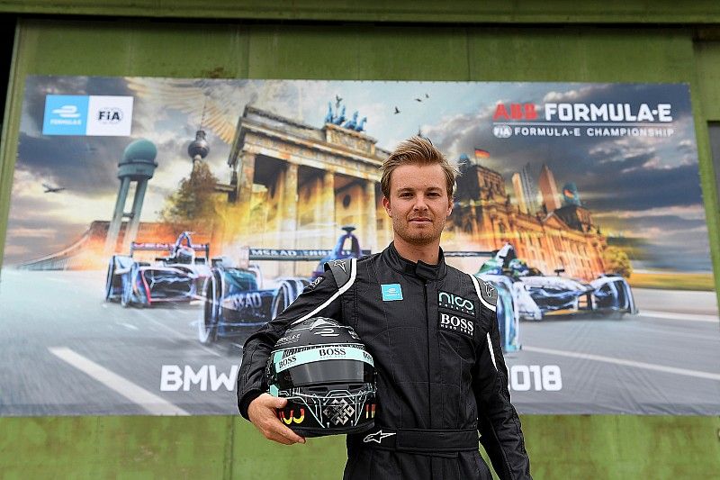 Nico Rosberg conduce el FIA Formula E Gen 2