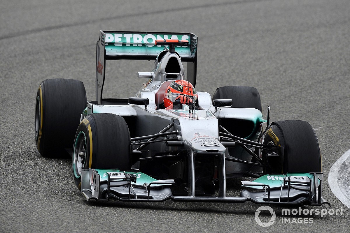 George Red Drop George Russell drops red F1 helmet out of respect to Schumacher