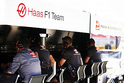 Haas wil antwoorden over behandeling Force India