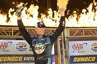 Harvick w Championship 4