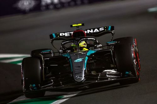 F1: Hamilton admite melhora no carro, mas aponta que quique ainda estraga o potencial do W15