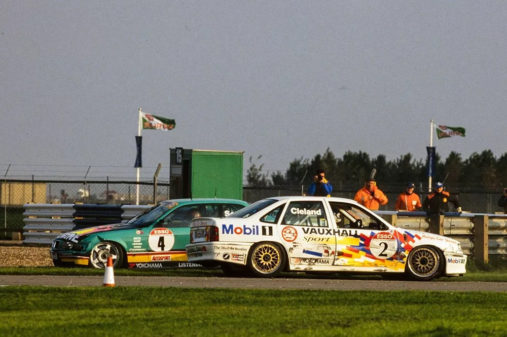 Steve Soper, M Team Shell Racing with Listerine, BMW 318is, clashes with John Cleland, Vauxhall Sport, Vauxhall Cavalie