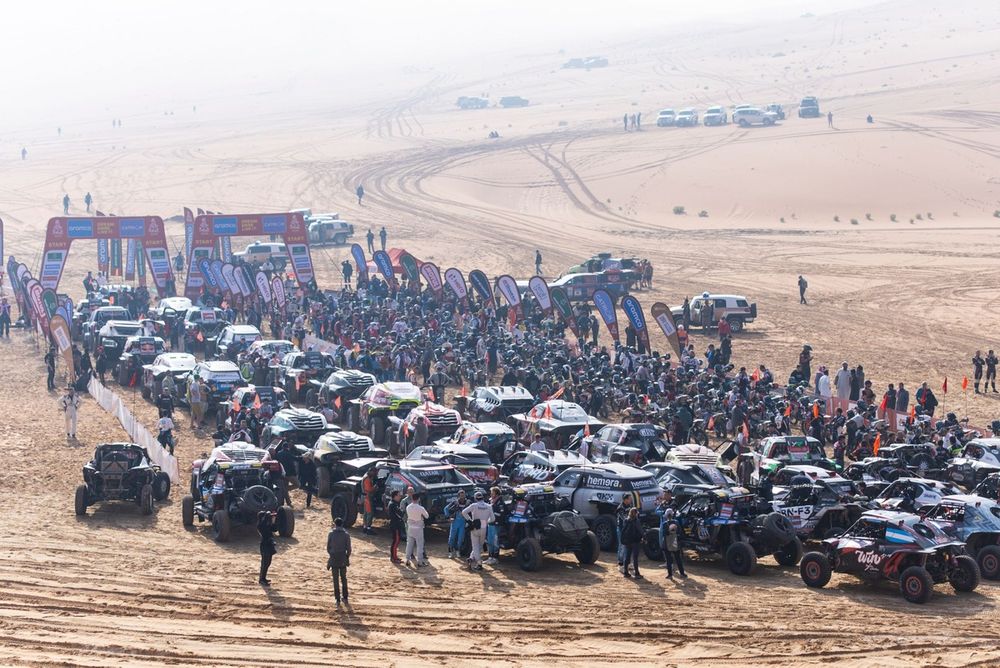 Atmosphere during the start of Stage 11