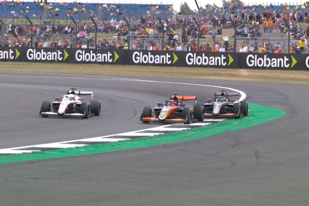 Mari Boya, adelantamiento para ser tercero en Silverstone