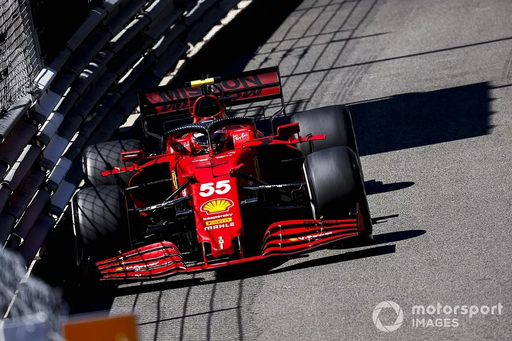 Carlos Sainz Jr., Ferrari SF21