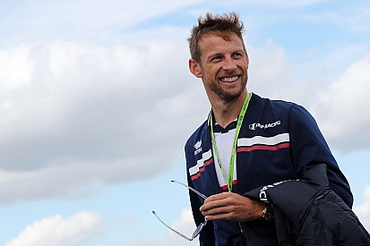 Button Silverstone’da, 1999’dan sonraki ilk podyumunu hedefliyor